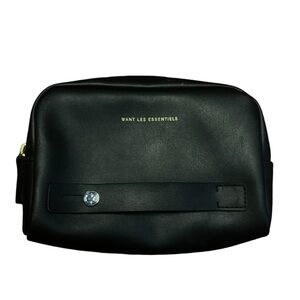 Want les essentiels toiletry bag